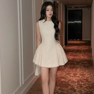 JOVEN Đầm Nữ Joey Sát Nách, Thân Dưới Ra Tùng 2 Bên Sườn Nhún Đổ