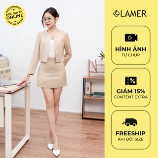 Áo vest nữ LAMER dáng ngắn cổ tròn cài cúc phối Chân váy dáng A chiết ly O65B24Q003, O62R24Q005