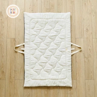 Tấm trải nằm cho bé 70x120cm màu kem TENCEL 60s Petit Bebe chống thấm đi học mẫu giáo du lịch topper