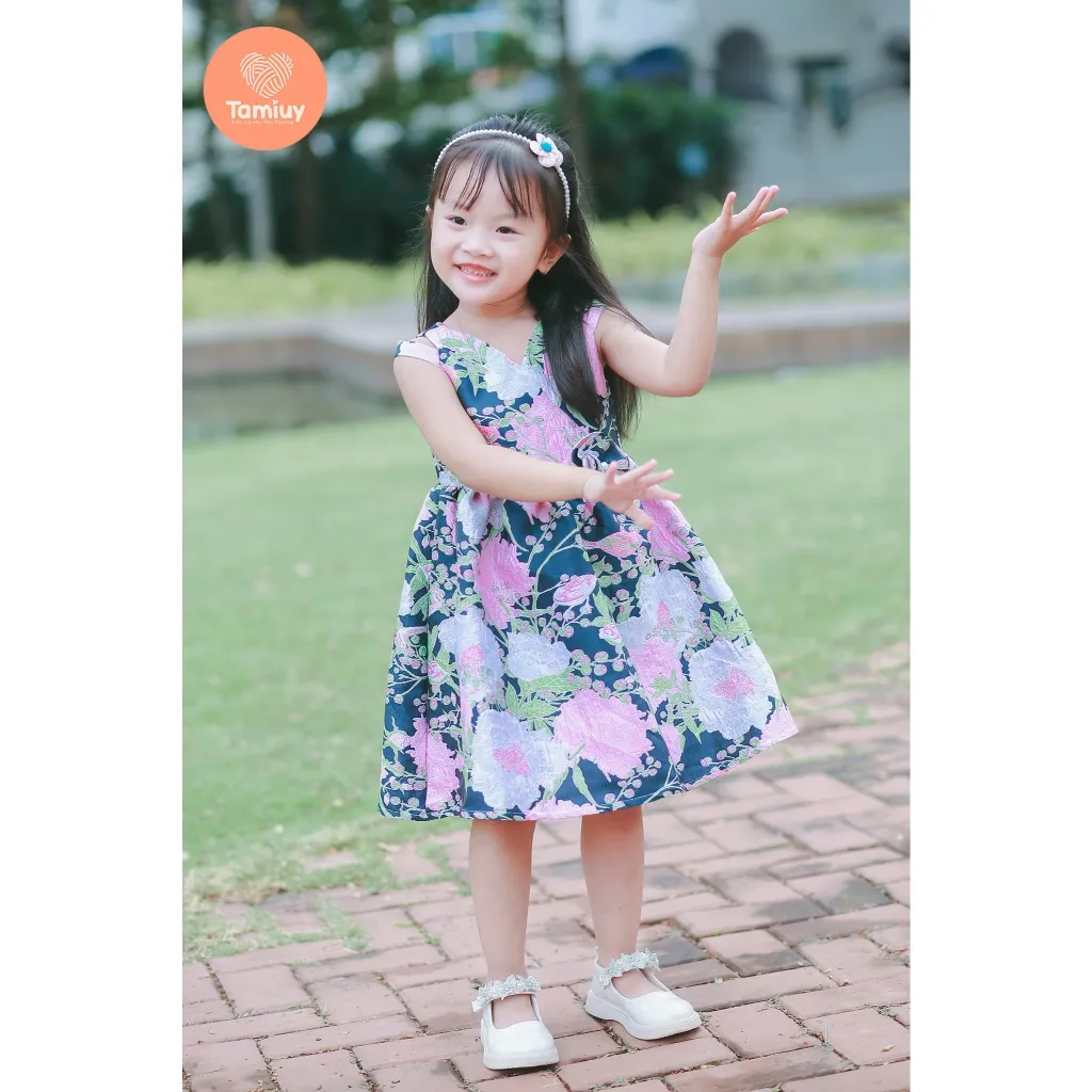 Ảnh Đầm Xòe Vải Gấm Hoạ Tiết Bông Tamiuy Dành Cho Bé Gái (10-40kg) 4
