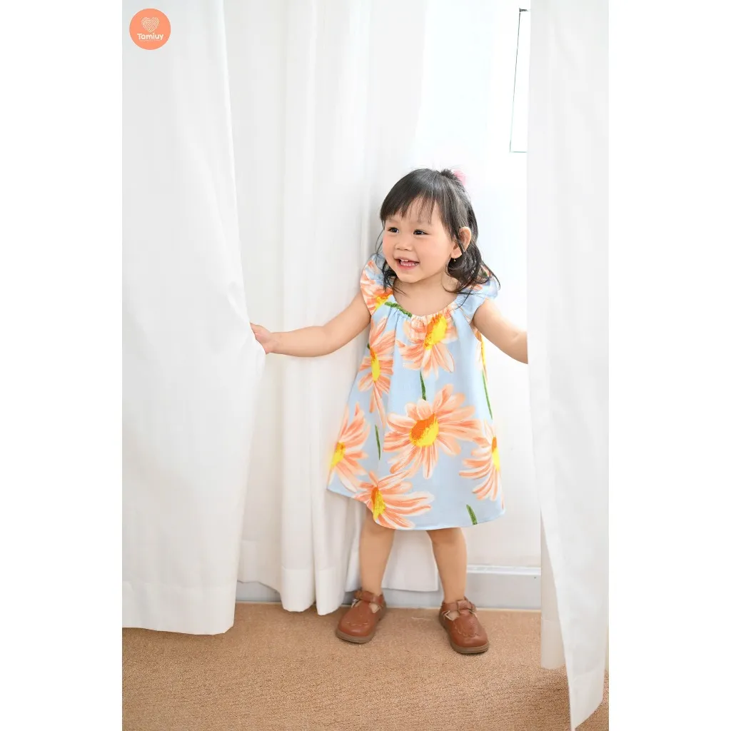 Ảnh Đầm Yếm Cổ Thun Tamiuy  Họa Tiết Hoa Hướng Cho Bé  Gái Từ 1-10 Tuổi 4