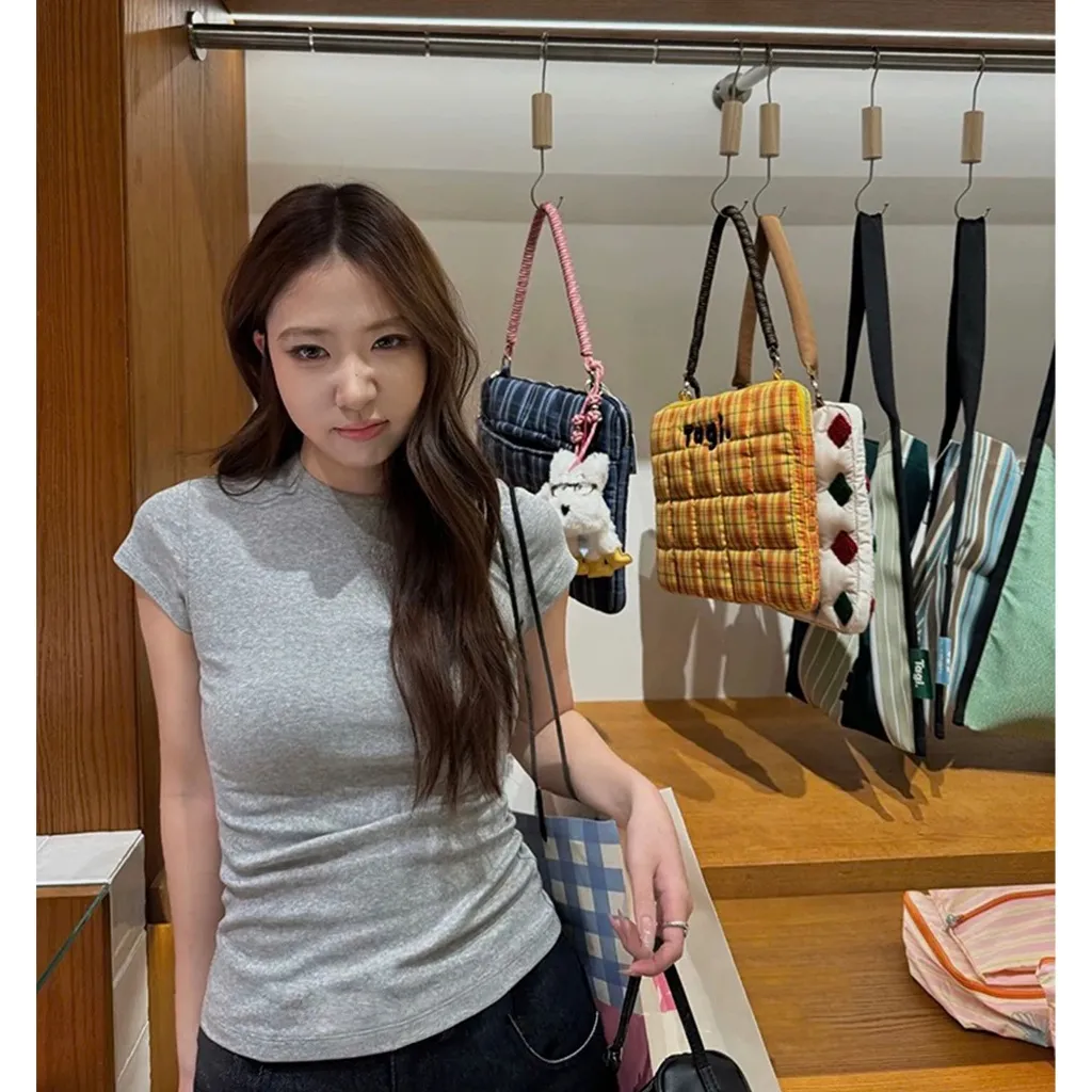 Ảnh Áo baby tee form body siêu tôn dáng, chất thun cotton thoáng mát IU - 𝐊𝐈𝐋𝐋 𝐒𝐘𝐒𝐓𝐄𝐌 4