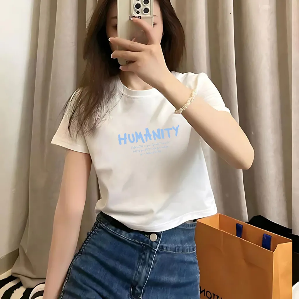 Ảnh Áo croptop nữ LOZA 'Humanity' form ôm - Áo thun croptop nữ LOZA CR7551 3