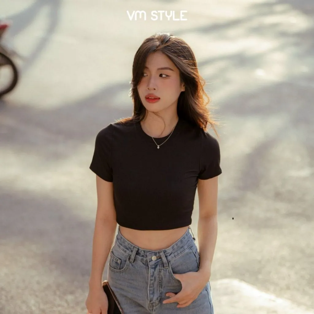 Ảnh Áo croptop trơn nữ VMSTYLE chất thun co giãn ngắn tay nhiều màu sắc dễ phối đồ đi học, đi chơi, đi làm - ATU00028 3
