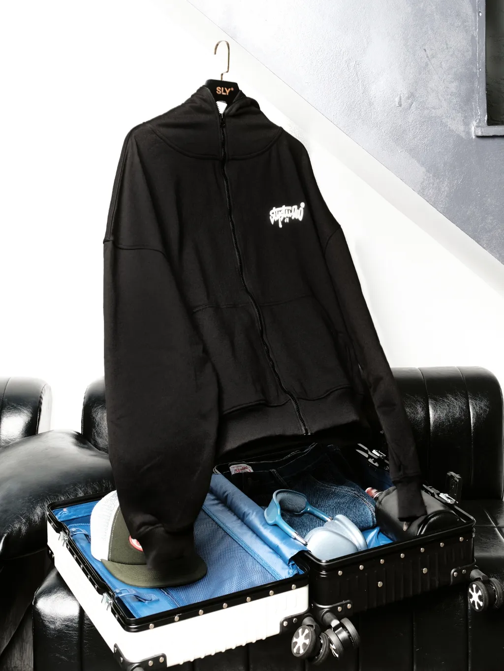 Ảnh Áo Hoodie Fullzip SLY Solid màu đen 3