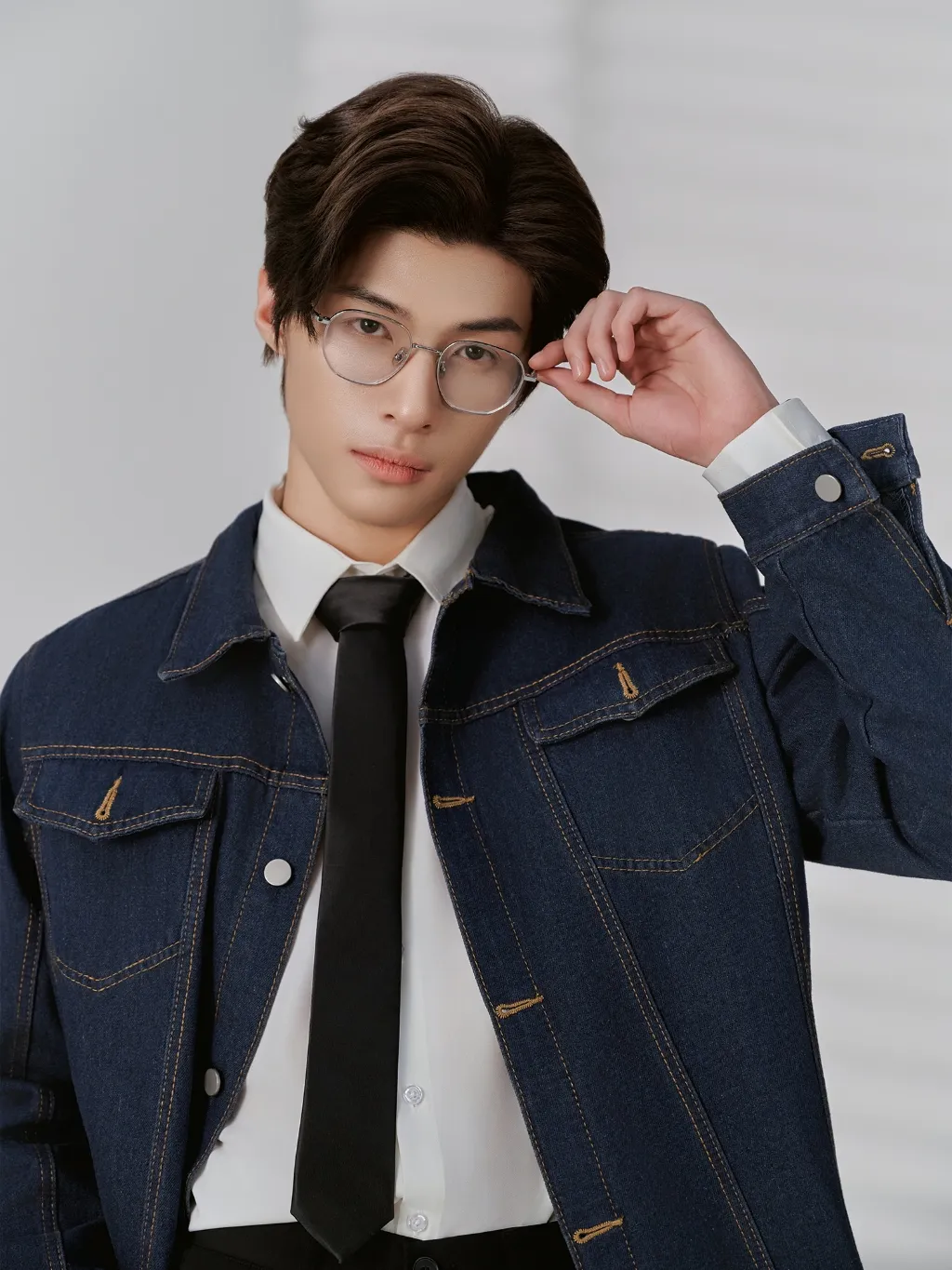 Ảnh Áo khoác jean nam form rộng Classic Denim Jacket Thương Hiệu JBAGY - JK2402 3