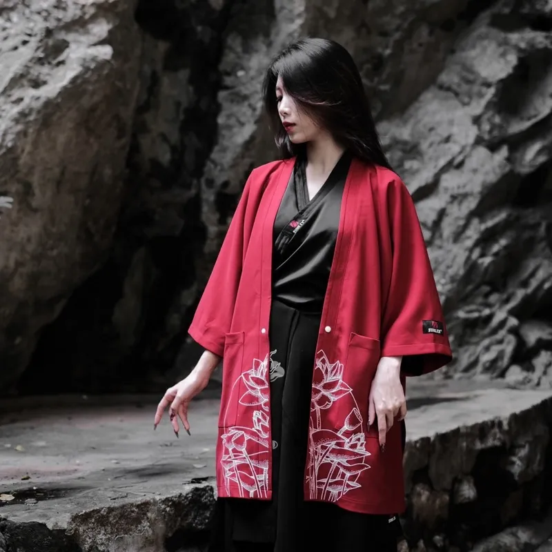 Ảnh Áo khoác kimono zune.zx dáng rộng đỏ đen phong cách nhật bản, Lotus kimono 1
