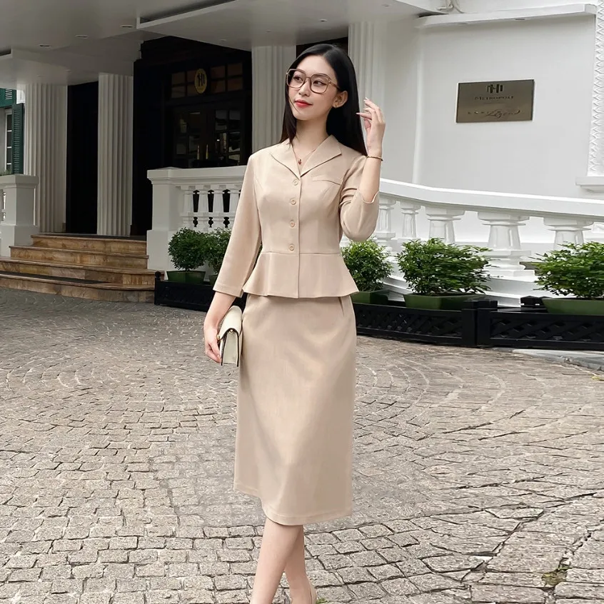 Ảnh Áo Kiểu Nữ Công Sở Dáng Peplum Tay Lỡ Cổ Bẻ LAMER O61H24Q007 1