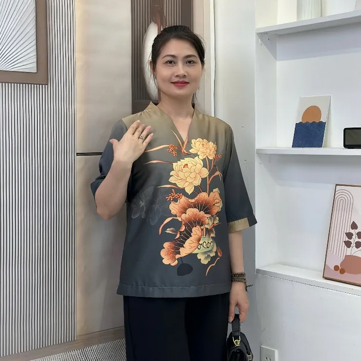 Ảnh Áo Kiểu Trung Niên A336, Mẫu Sơ Mi Lụa Cổ Bà Lai Chất Lụa Hoa 3D Tay Lỡ Lịch Sự | Thời Trang MAI THY 3