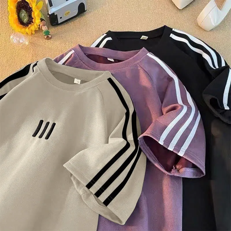 Ảnh Áo Phông Form Rộng thêu 3 sọc trước ngực  Áo Thun Tay Lỡ Nam Nữ  Form Rộng Unisex Cotton khô thoáng mát thấm hút mồ hôi 1
