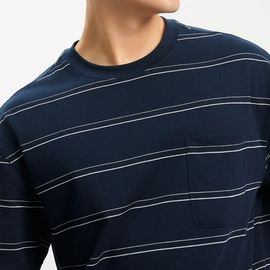 Ảnh Áo Phông Kẻ Nam KRIK  Form Classic Chất Liệu Cotton Thiết kế Túi Trước Ngực Tạo Điểm Nhấn AP1339 4