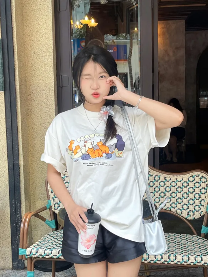 Ảnh Áo phông nữ unisex tay lỡ thun nam basic form rộng Cloudzy local brand teen cổ tròn oversize MEOW 4