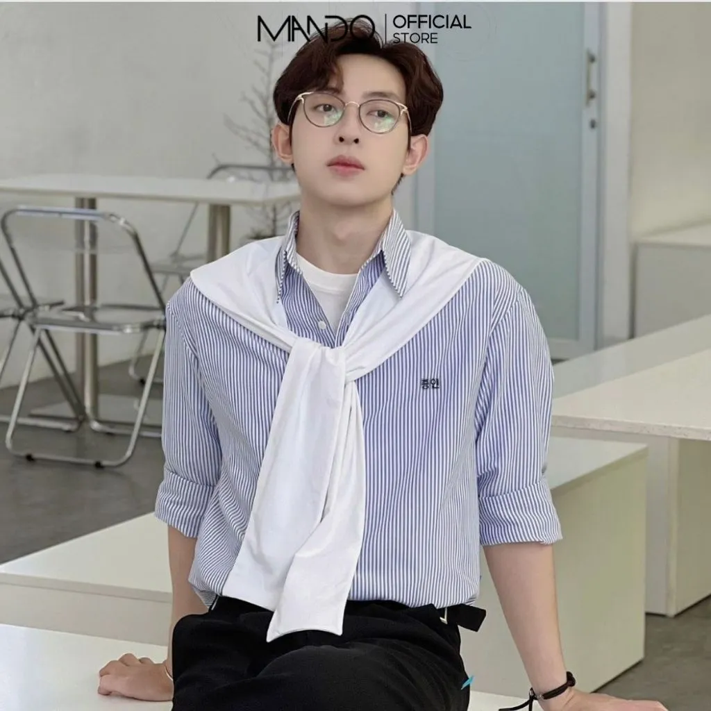 Ảnh Áo Sơ Mi Kẻ Sọc Xanh MANDO Chất Liệu Vải Oxford Dày Dặn Đứng Form Phong Cách Hàn Quốc "Tặng Kèm Khăn" - SHT027 3