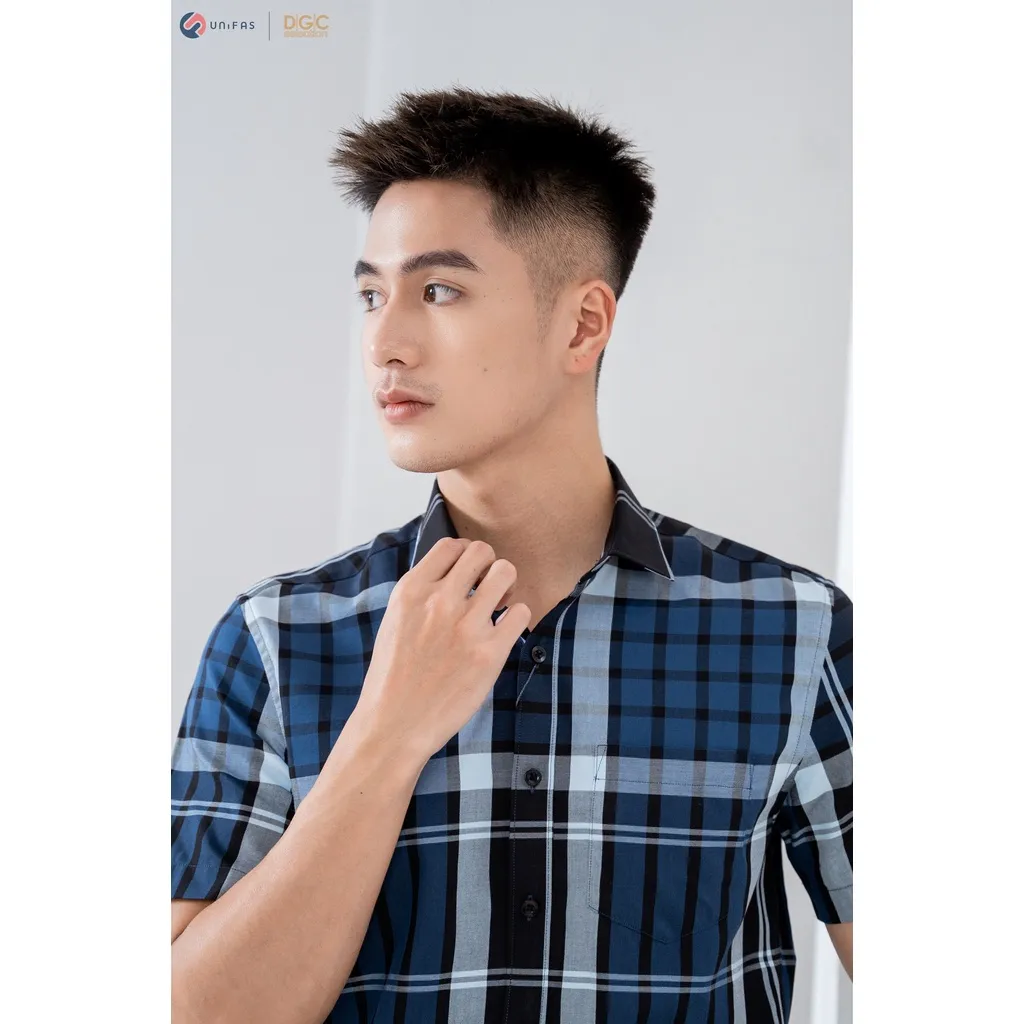 Ảnh Áo sơ mi nam ngắn tay DGCs in họa tiết kẻ caro phong cách thanh lịch và hiện đại, chất vải cao cấp thoáng mát -SASNBC21M 3