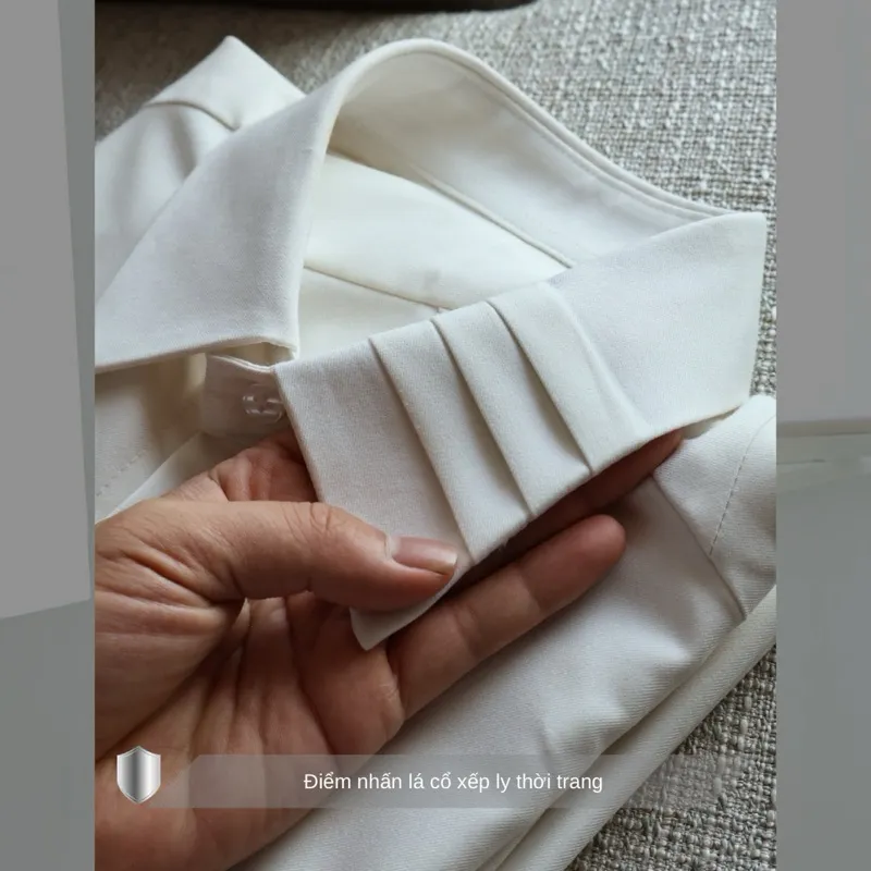 Ảnh Áo sơ mi nam tay dài cao cấp SIMTU màu trắng cơ bản chất liệu cotton lạnh - điểm nhấn lá cổ xếp ly  | SM002 4