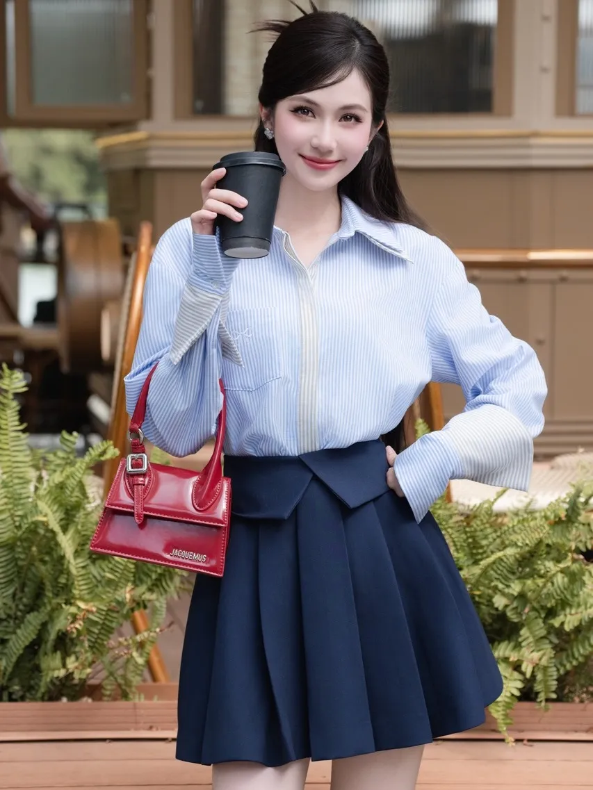 Ảnh Áo sơ mi nữ kẻ xanh trắng dài tay cổ đúp túi ngực thêu nơ YAME YA434 2