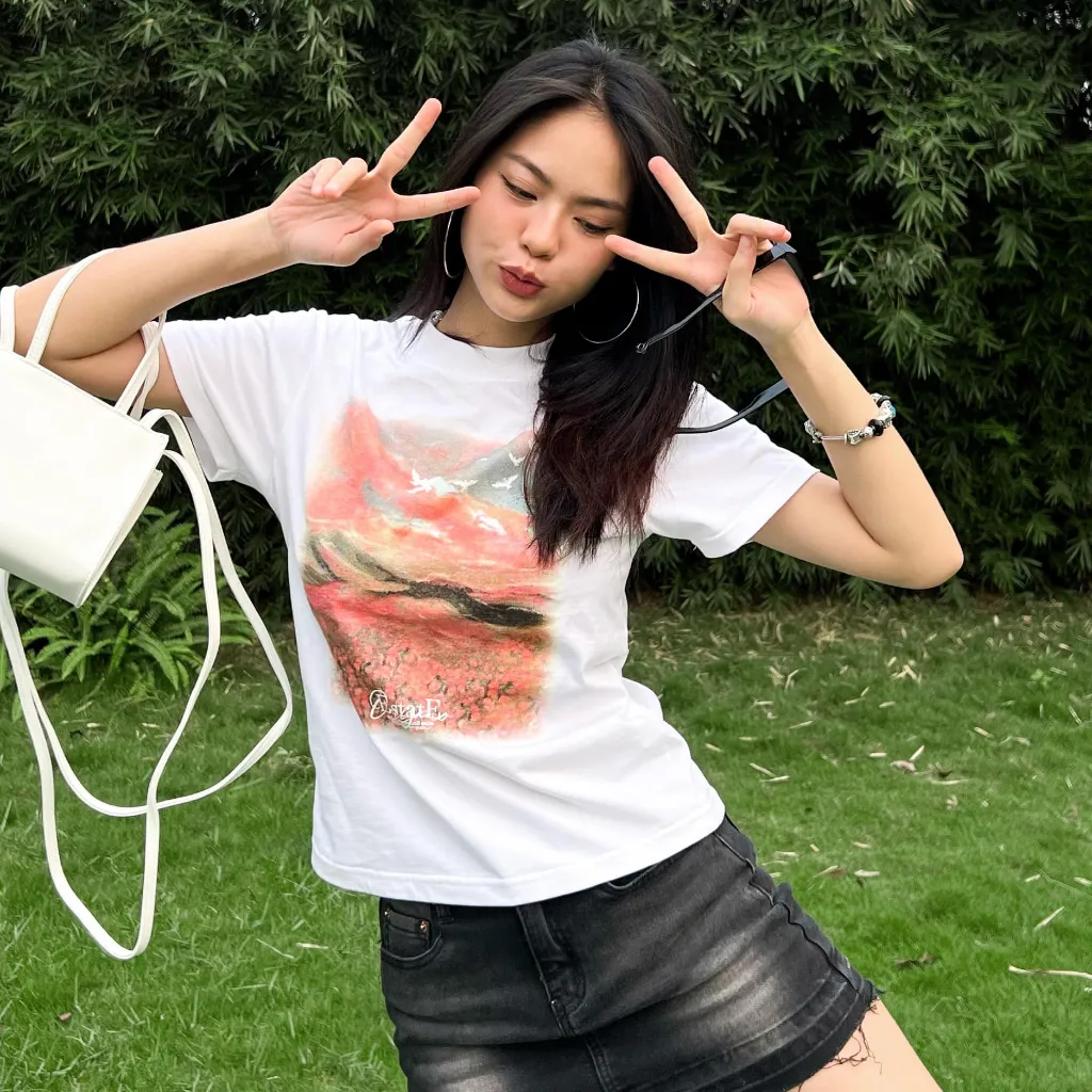 Ảnh Áo Thun Baby Tee Nữ 100% Cotton Oh Wonder Studio Estate Sunset Classic Fit 2