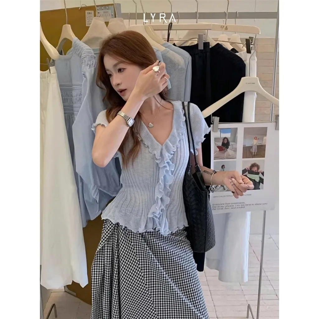 Ảnh Áo Thun Cách Điệu LYRA Cổ V Viền Bèo Nhún, Tay Cộc Dáng Ôm Phong  Cách Tiểu Thư Hàn Quốc Nhẹ Nhàng Trẻ Trung - CSYAC0294 3