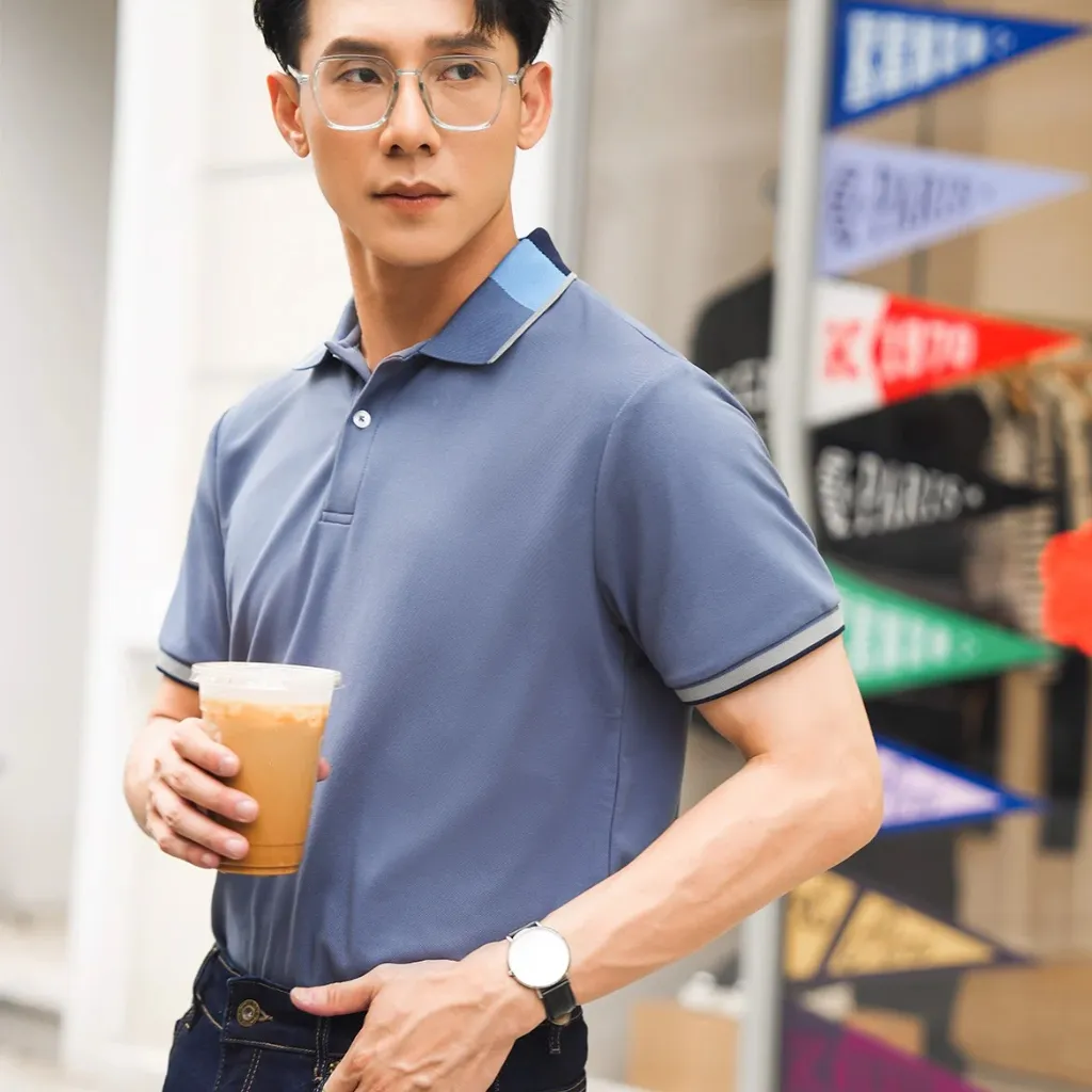 Ảnh Áo thun có cổ cộc tay nam Phan Nguyễn, chất liệu cà phê kháng khuẩn, form thoải mái dễ phối APC.211 3