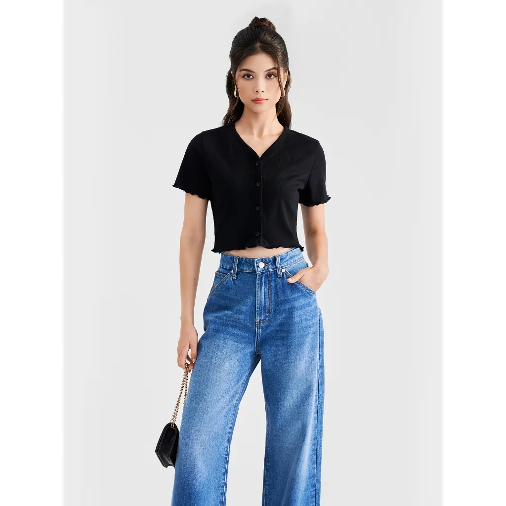 Ảnh Áo thun crop MARC FASHION tay ngắn cổ V cài nút - CBNT033523 4