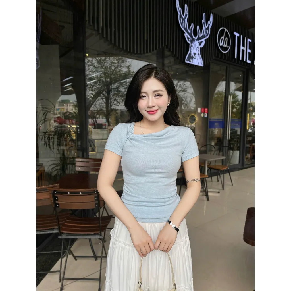 Ảnh Áo Thun Nữ Công Sở Nơ Vai Nhún Sườn Thiết Kế Thanh Lịch 275 | Áo Phông Dáng Ôm Mặc Đi Làm, Đi Chơi 4