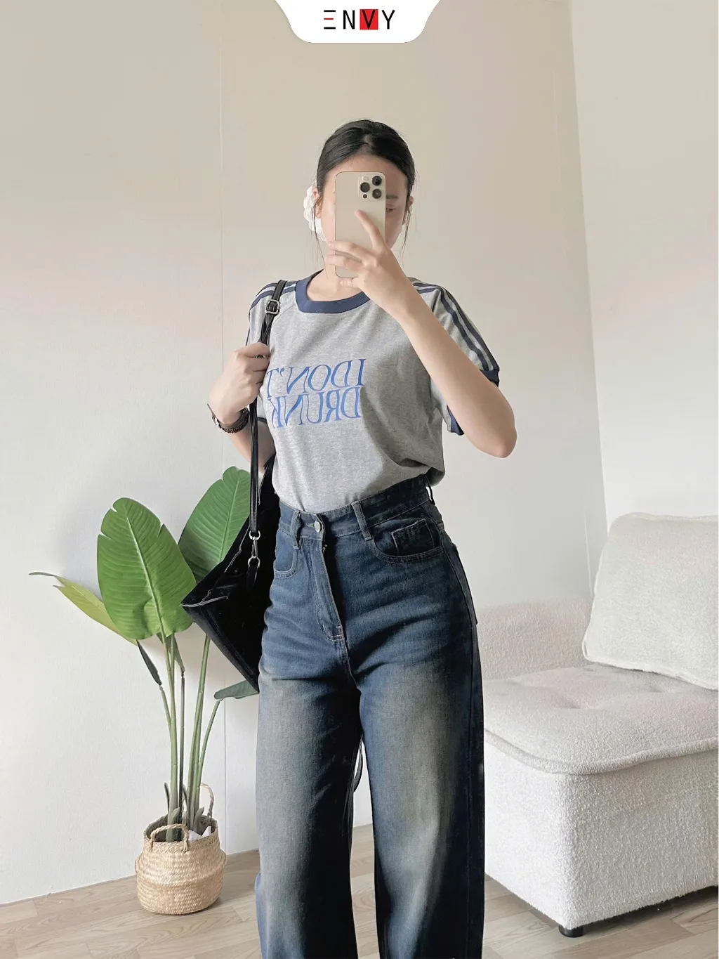 Ảnh Áo Thun Nữ Cotton Form Vừa Chạy Viền Trẻ Trung ENVY AT269 3