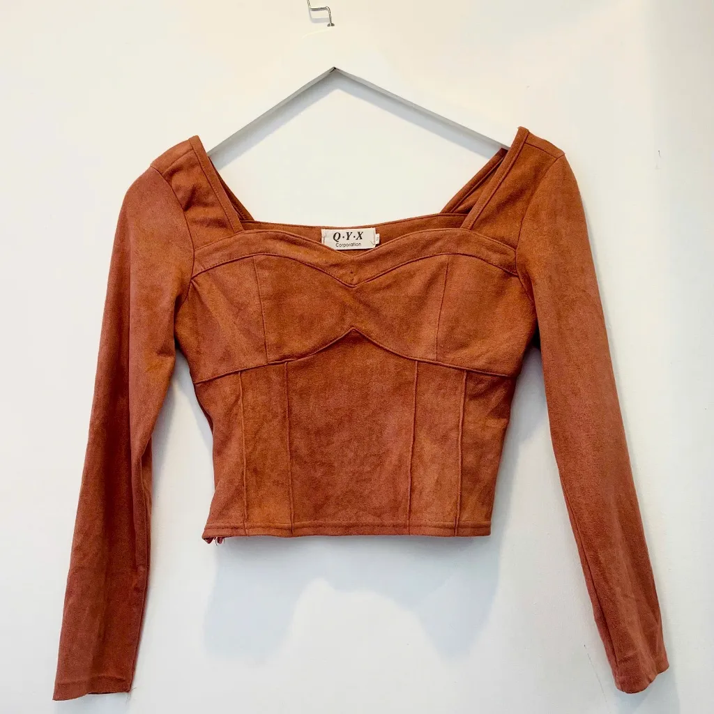 Ảnh Áo thun thời trang secondhand thanh lý. Giá rẻ. Giao hàng hoả tốc toàn quốc 1