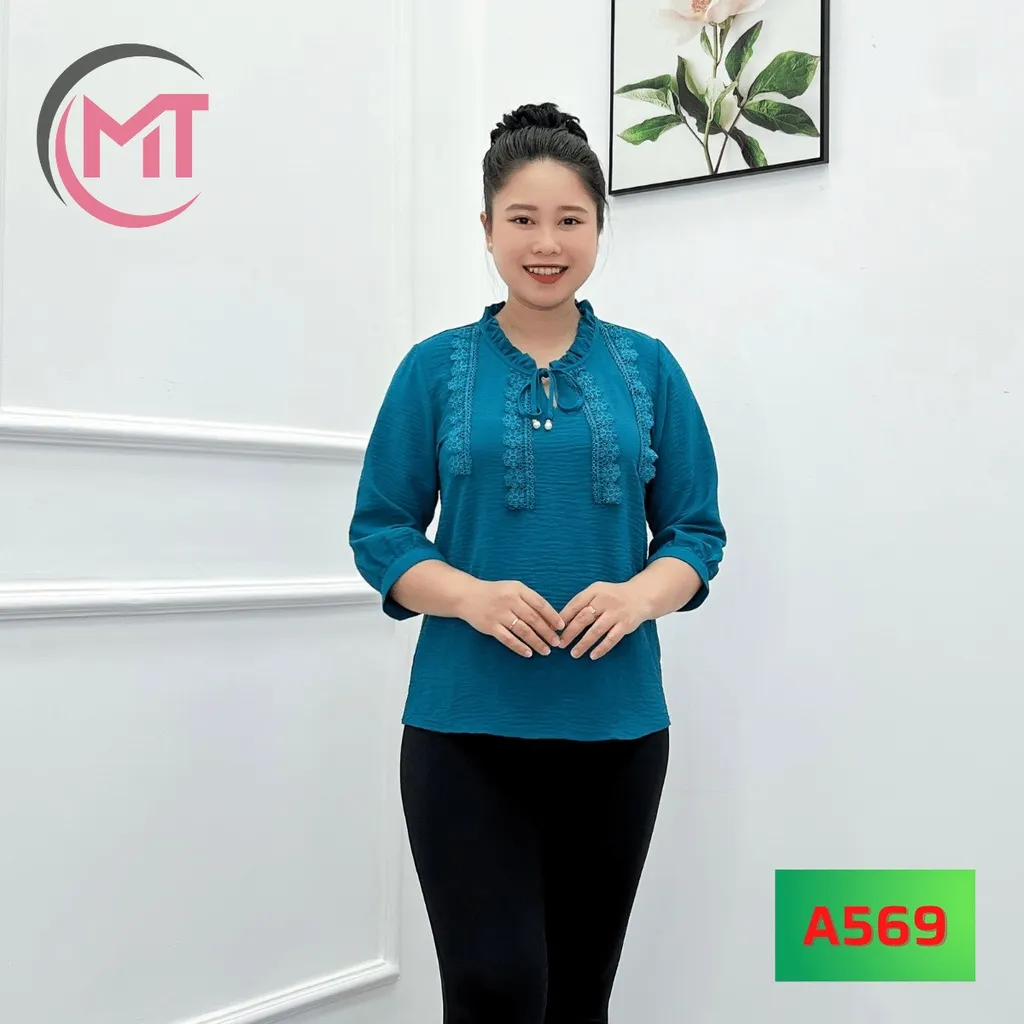 Ảnh Áo Trung Niên Nữ MAI THY 568, Mẫu Sơ Mi Tặng Mẹ Cổ Nơ Bèo Viền Ren Lịch Sự Trang Nhã | Thời Trang Nữ Trung Tuổi U40 2