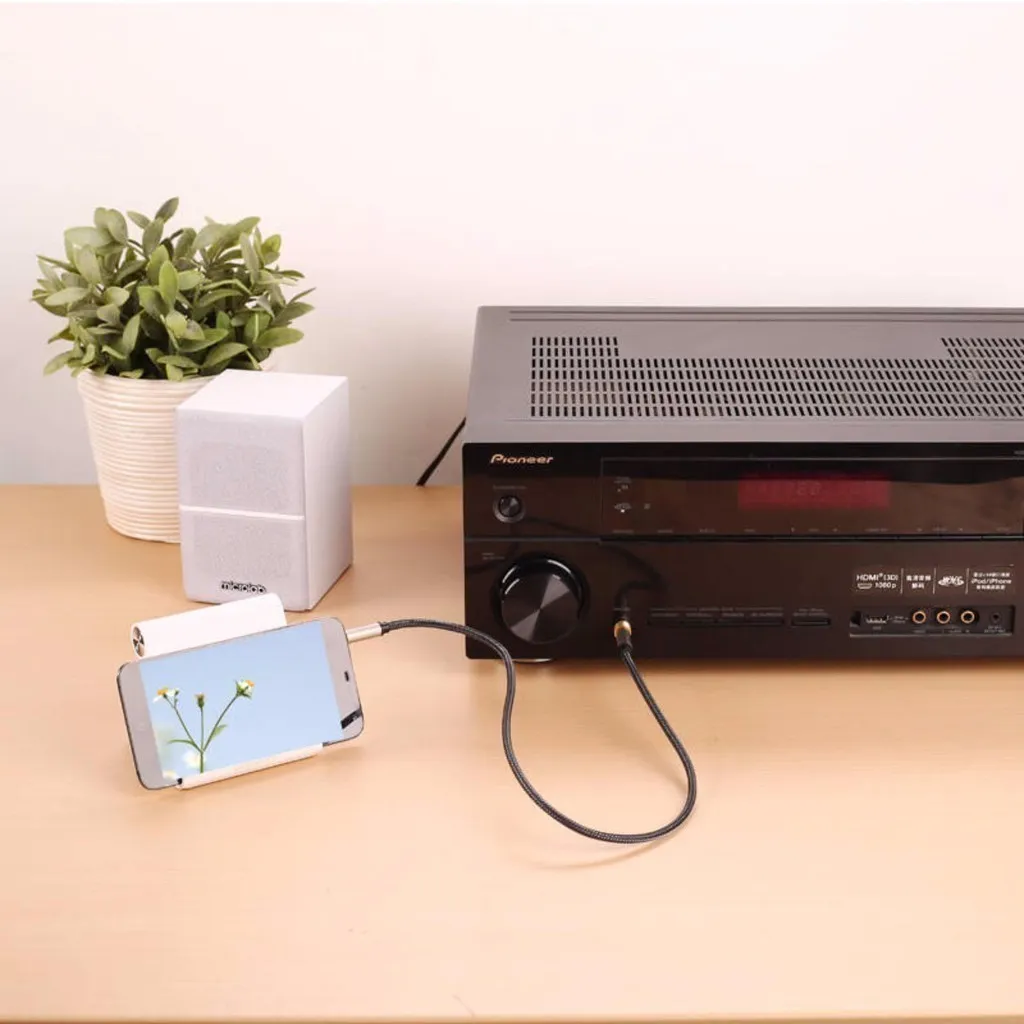 Ảnh Đầu jack chuyển đổi âm thanh từ cổng 3.5mm cái sang cổng 6.5mm chính hãng UGREEN 20503 4