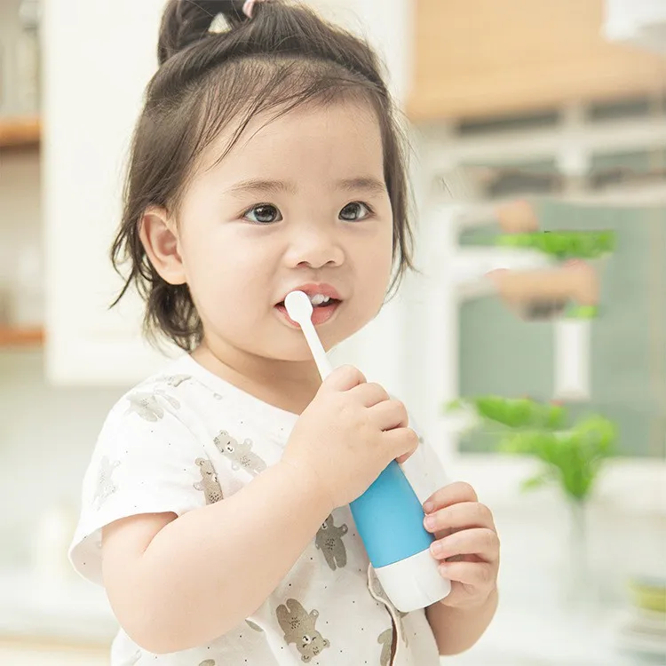 Ảnh Bàn chải điện Midkid cho bé từ 2 tuổi giúp vệ sinh răng miệng nhanh chóng, tiện lợi và an toàn 1
