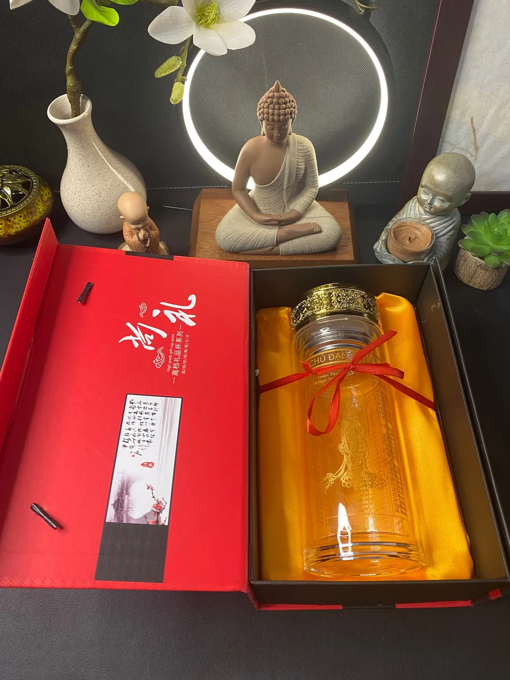 Ảnh Bình nước Chú Đại Bi tiếng Việt, 2 lớp thuỷ tinh cao cấp - Tuệ Nga 1