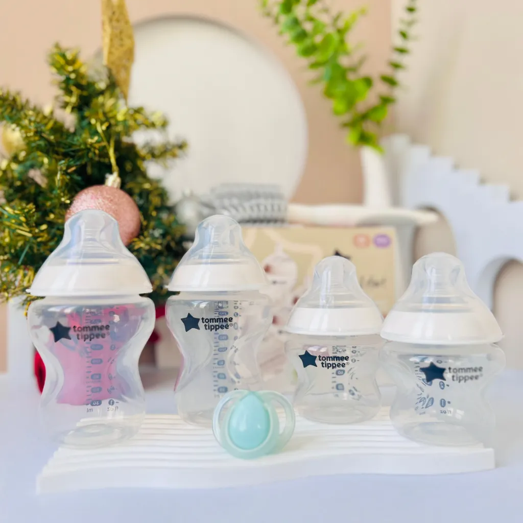 Ảnh Bộ Bình Sữa Sơ Sinh Ty Siêu Mềm Tự Nhiên Tommee Tippee Natural Start 3