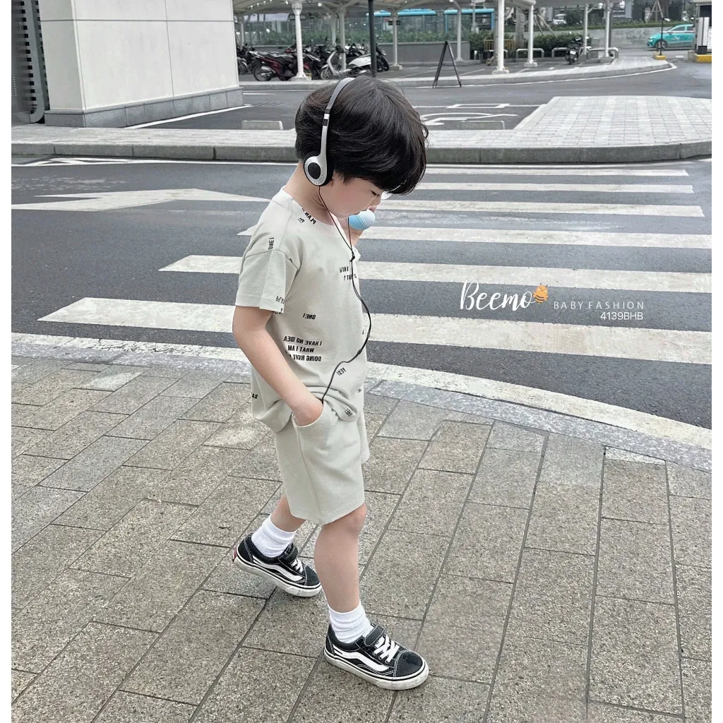 Ảnh Bộ cộc tay in tràn chữ cho bé trai Beemo Chất liệu thun co giãn 4 chiều, thoáng mát, thấm hút mồ hôi B607 2
