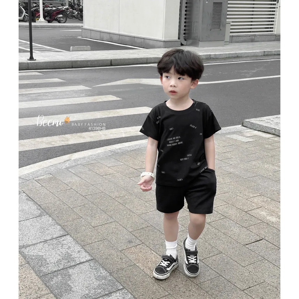 Ảnh Bộ cộc tay in tràn chữ cho bé trai Beemo Chất liệu thun co giãn 4 chiều, thoáng mát, thấm hút mồ hôi B607 3