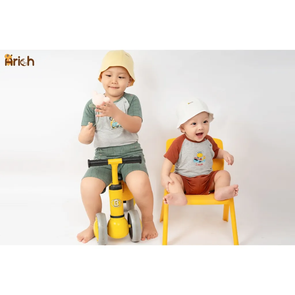Ảnh Bộ cộc tay vải sợi tre Arich 2024 cho bé trai, bé gái size từ 9 tháng đến 6 tuổi 2