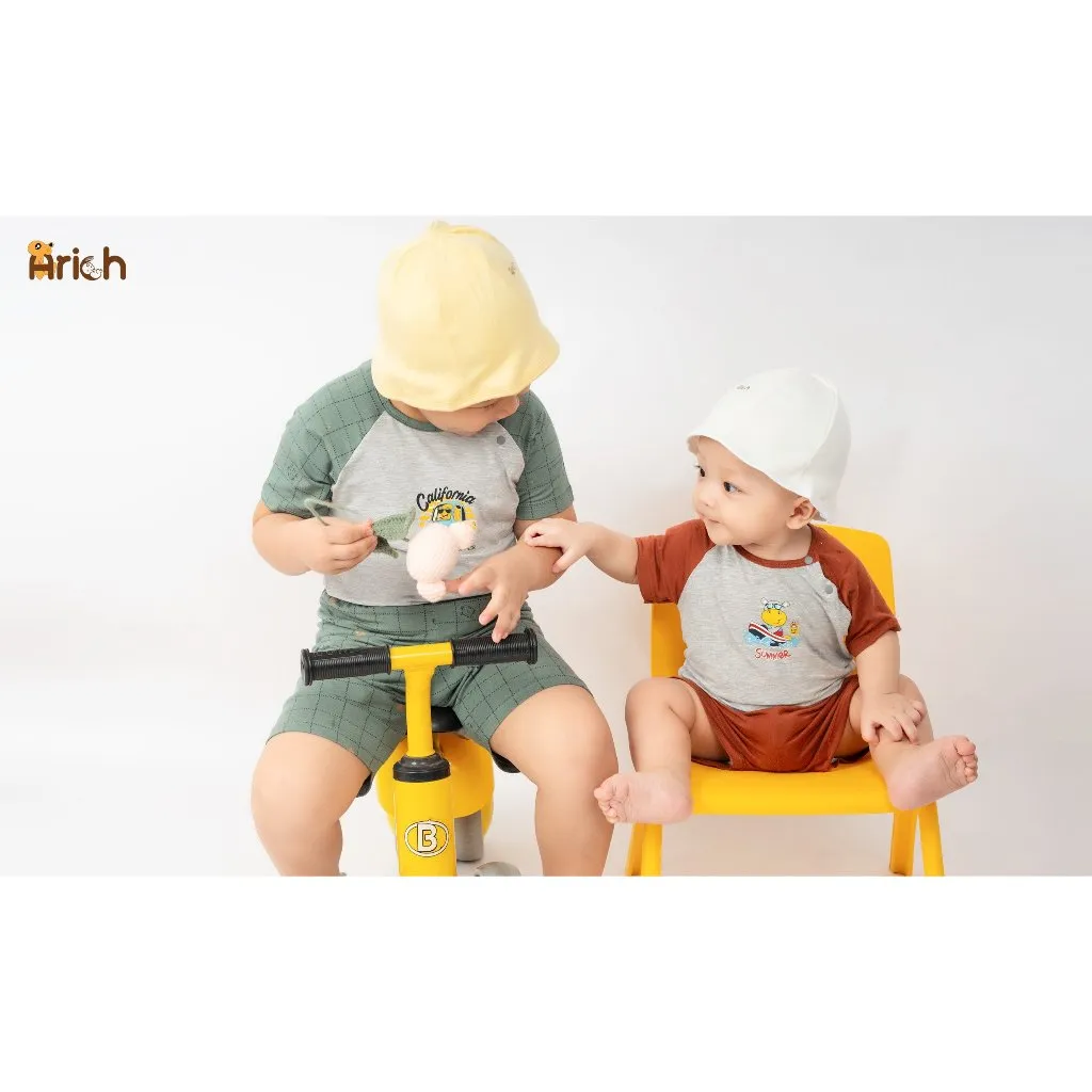 Ảnh Bộ cộc tay vải sợi tre Arich 2024 cho bé trai, bé gái size từ 9 tháng đến 6 tuổi 3
