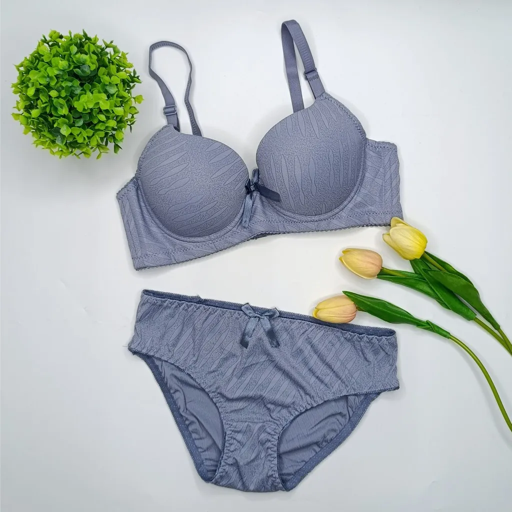 Ảnh Bộ đồ lót Vicci BV.17 mút mỏng, có gọng, cúp quả sâu ôm nâng ngực vừa và lớn, bản lưng to 3 móc cài 2