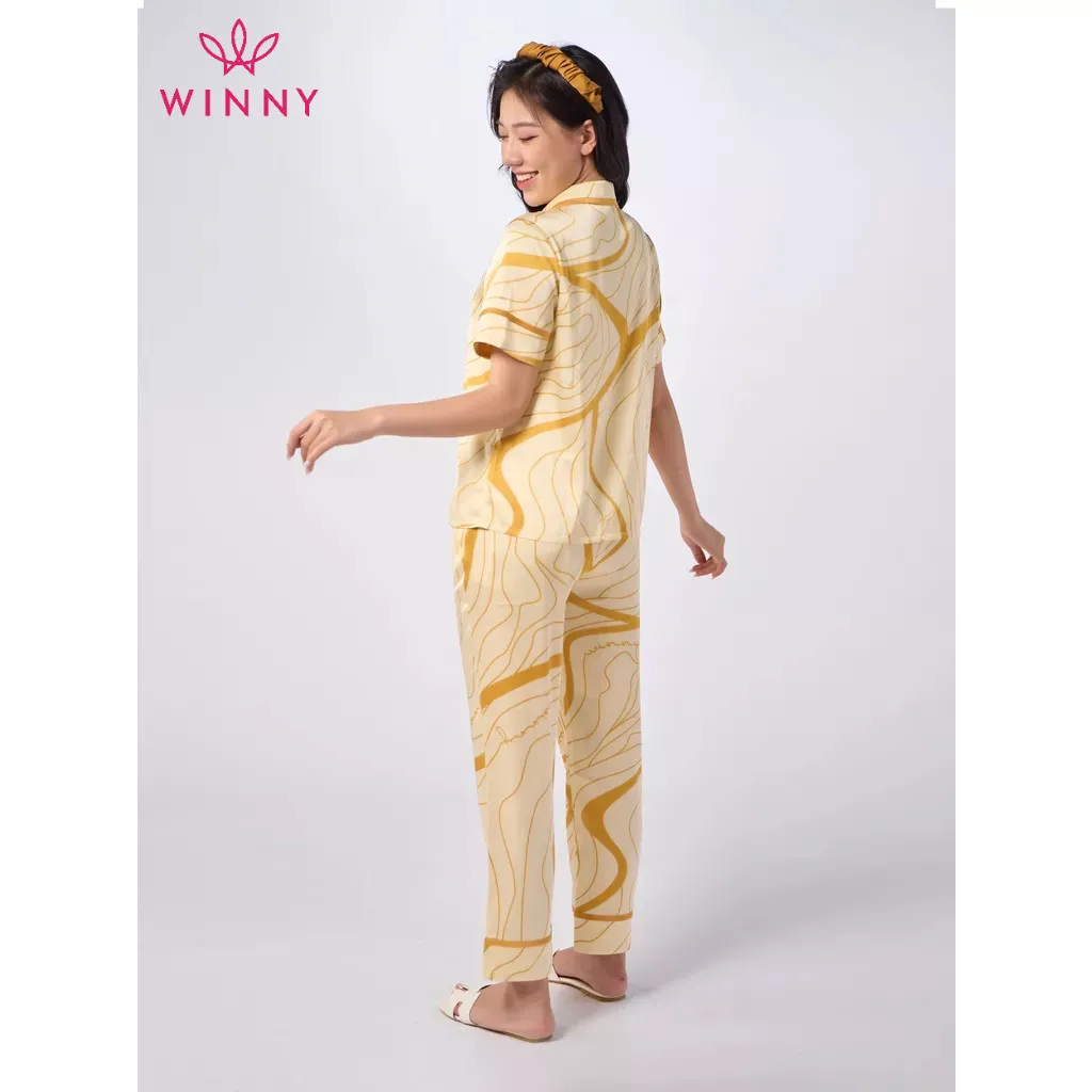 Ảnh Bộ Mặc Nhà Nữ WINNY Đồ Ngủ Kiểu Pijama Cộc Tay Quần Dài Chất Lụa Satin Mềm Mại 1MNSA23116D 4