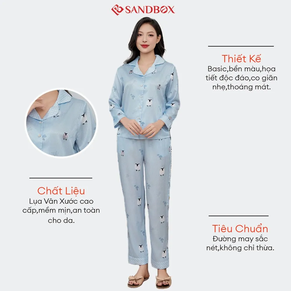 Ảnh Bộ Pijama Dài SANDBOX Đồ Bộ Lụa Vân Xước Thiết Kế Phối Họa Tiết BPD24005 3