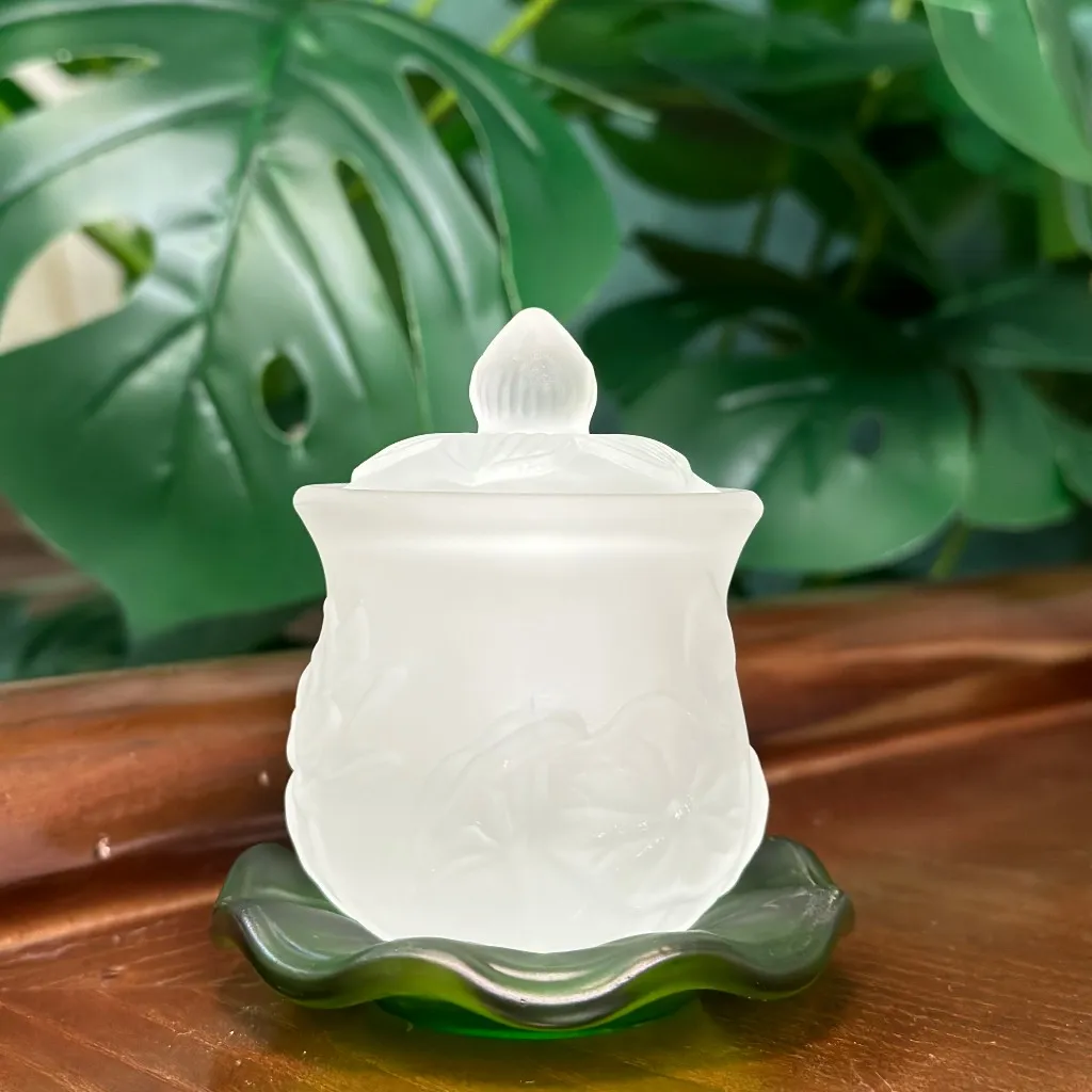 Ảnh Bộ Thờ Cúng Bình Hoa , Lư Nhang , Đĩa, Chung , Án, Màu Trắng Lưu Ly - Tuệ Nga 4