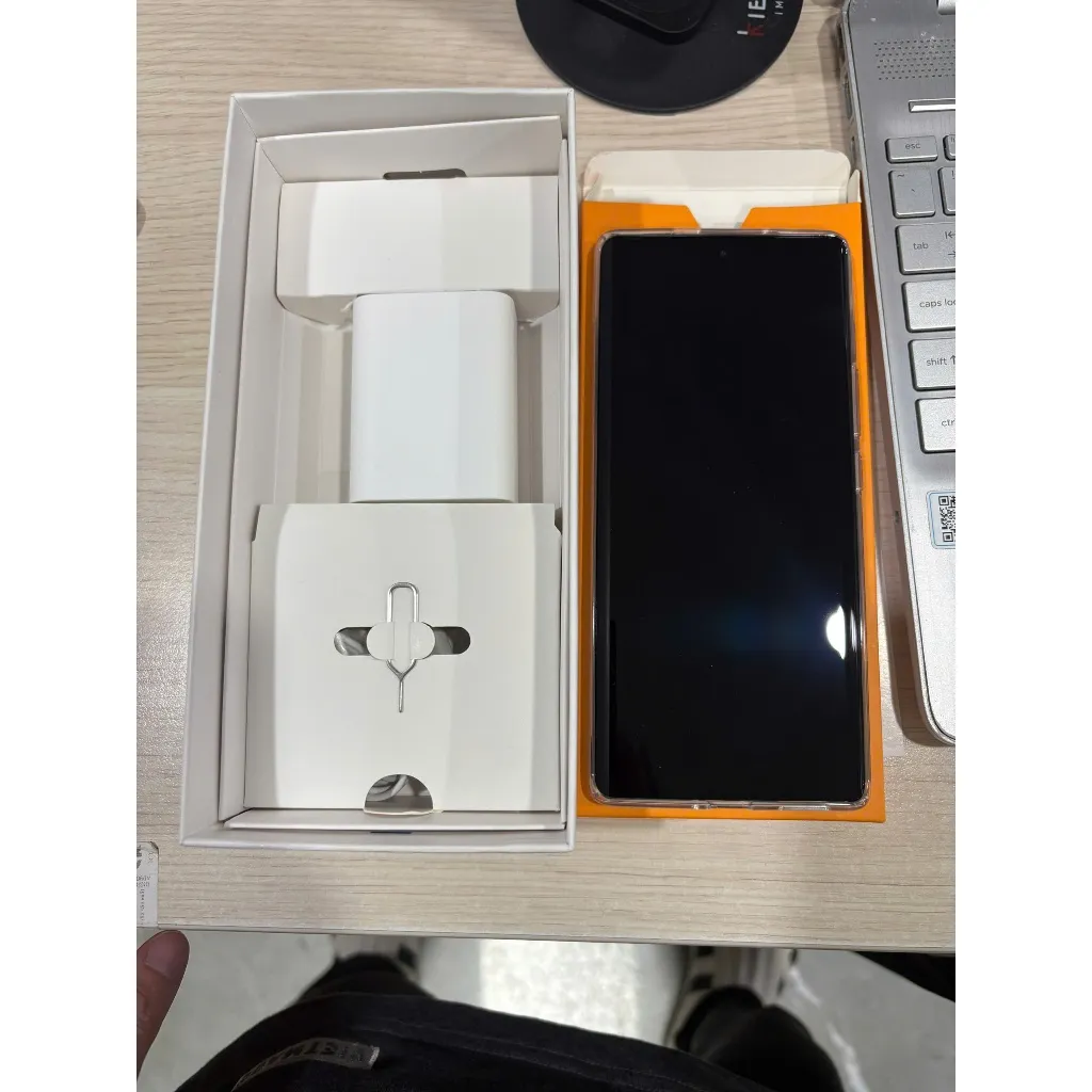 Ảnh - Các loại điện thoại chính hãng Tecno Bị trả hàng, khui Seal, trầy xước nhẹ. 4