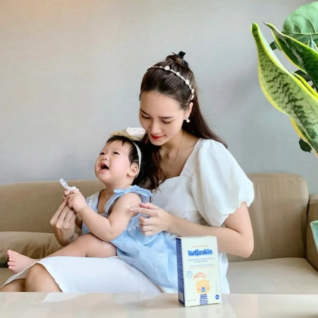 Ảnh Combo 1 kem chống nắng cho bé và 1 kem bôi dịu da Kutieskin 30gr - CNK01, KKD01 2