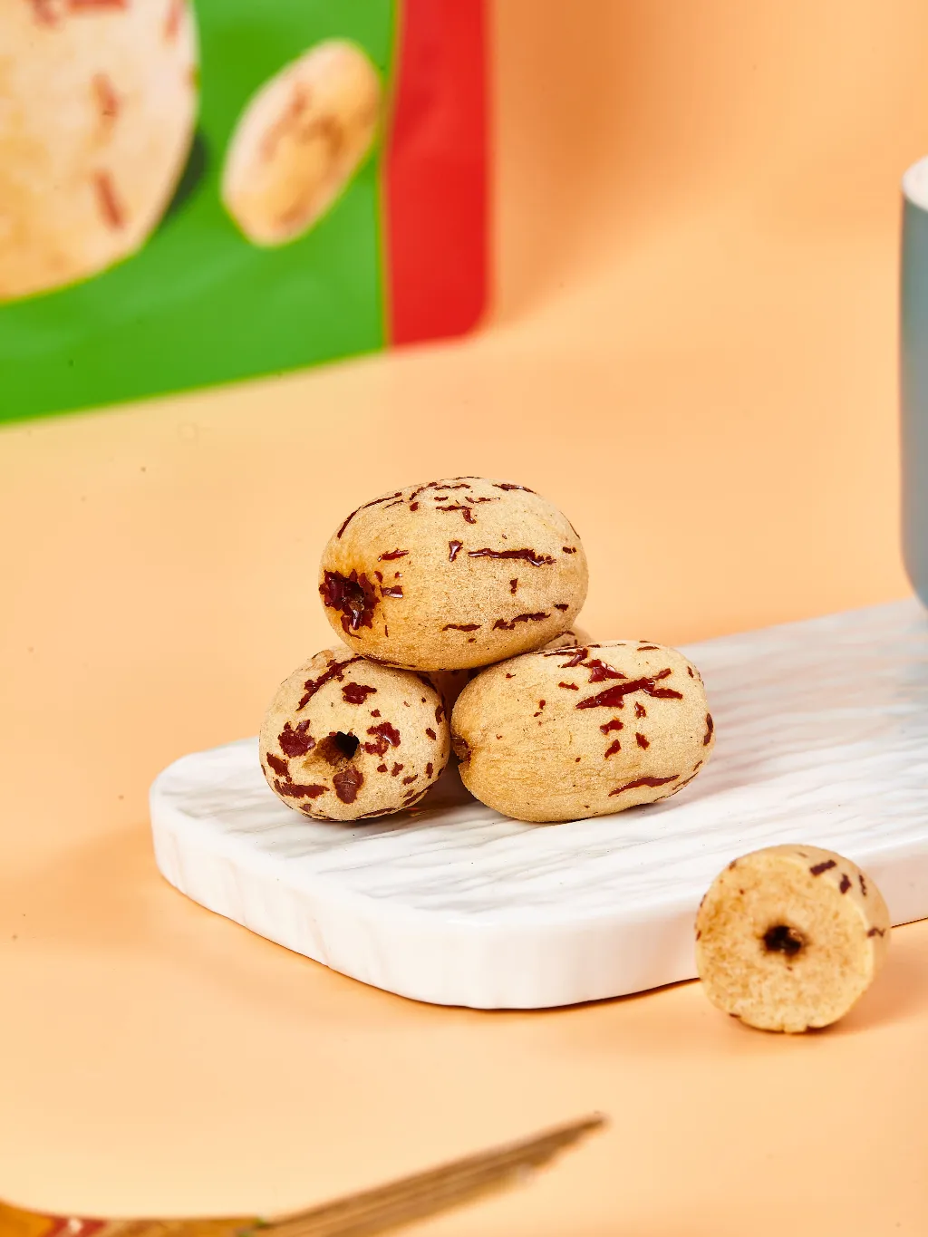 Ảnh COMBO 3 TÚI Táo Đỏ Tân Cương Bóc Vỏ, Tách Hạt Tốt Cho Sức Khoẻ - Táo Ăn Liền, Ngọt Thanh 3