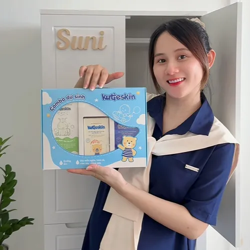 Ảnh Combo Dự sinh - Đón bé chào đời (Nước tắm gội + Kem dịu da + Kem dưỡng ẩm) - KDS01 1