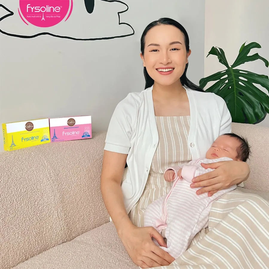 Ảnh Combo Nước Muối Sinh Lý FYSOLINE Hồng 40 Ống x 5ml và Kháng Khuẩn Vàng 5 ống x 5ml Nhỏ Mắt Mũi Miệng Hiệu Quả Cho Bé 2
