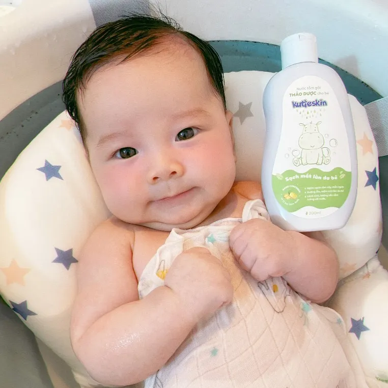 Ảnh Combo Nước tắm gội thảo dược và Kem bôi dịu da Kutieskin - STK01, KKD01 2