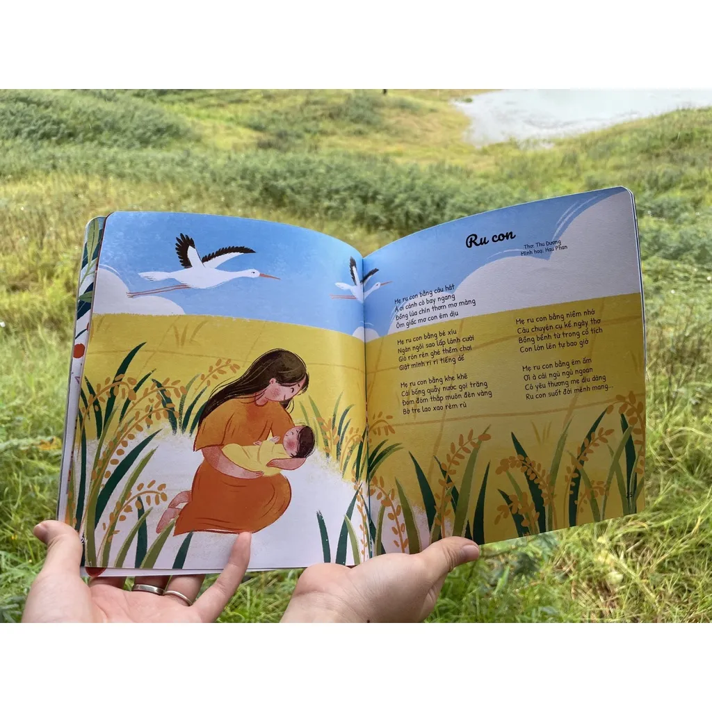 Ảnh Cuốn Dành Tặng Riêng Con bìa cứng - Sách thơ Thai Giáo cho mẹ bầu Hạnh phúc 3