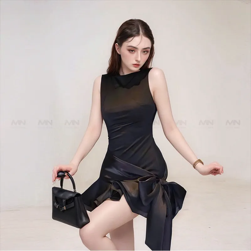 Ảnh Đầm đen dự tiệc MINA hở lưng dáng xoè ngắn chất Cotton Nhật phối Lụa MN302 3