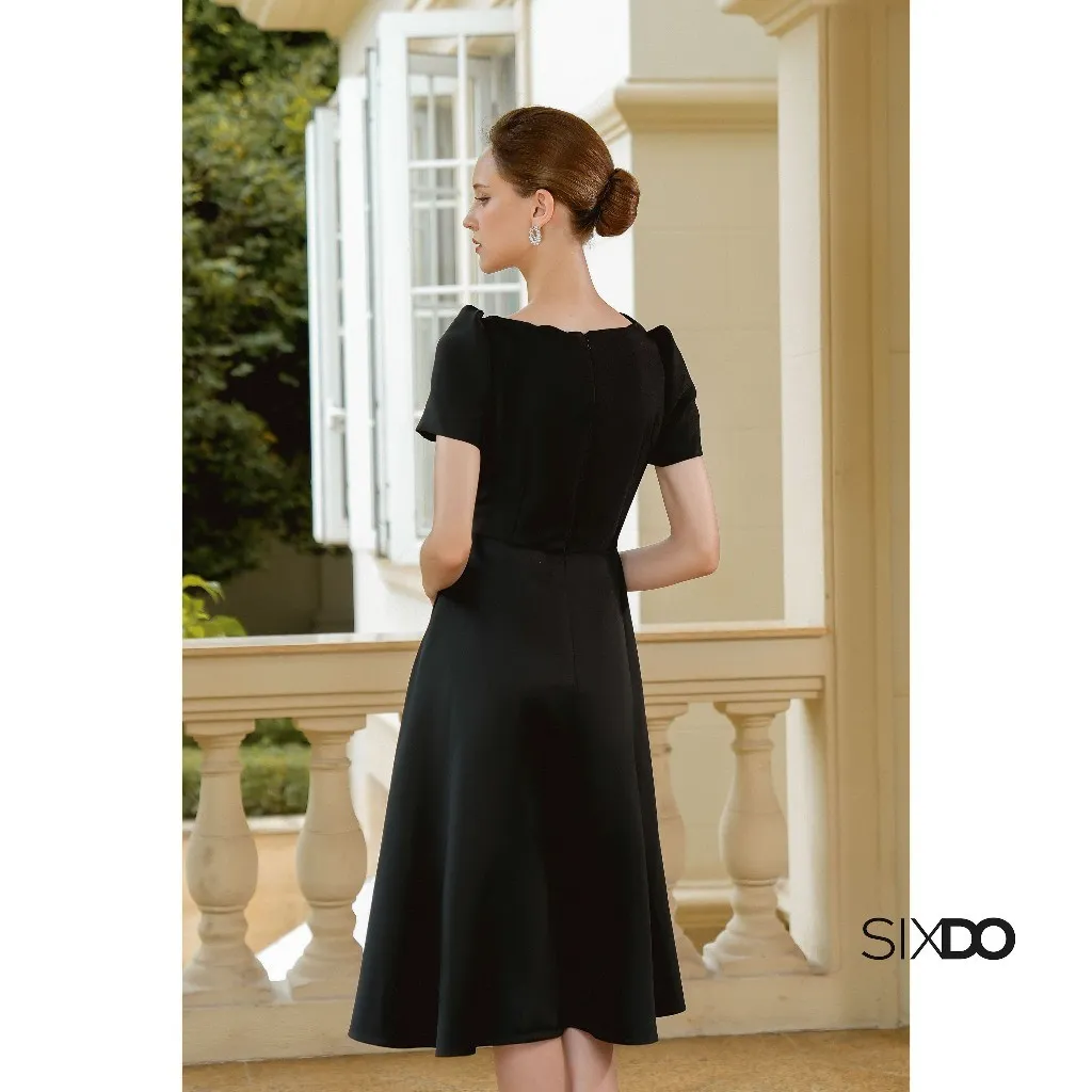 Ảnh Đầm đen taffeta hoa 3D cổ V lệch SIXDO (Black 3D Flower Taffeta Midi Dress) 4