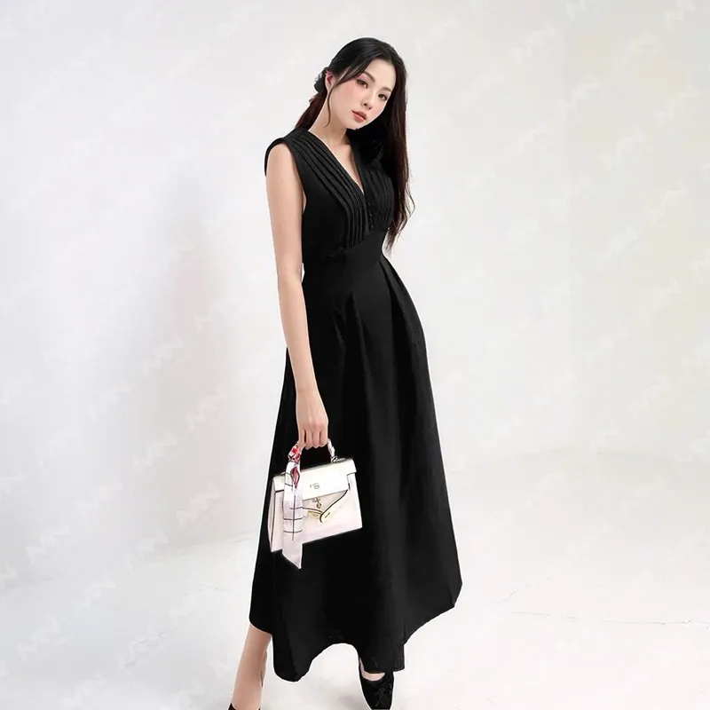 Ảnh Đầm dự tiệc MINA dáng xoè midi cổ chữ V xếp ly ngực sát nách màu đen sang trọng quyến rũ xinh đẹp MN182 2